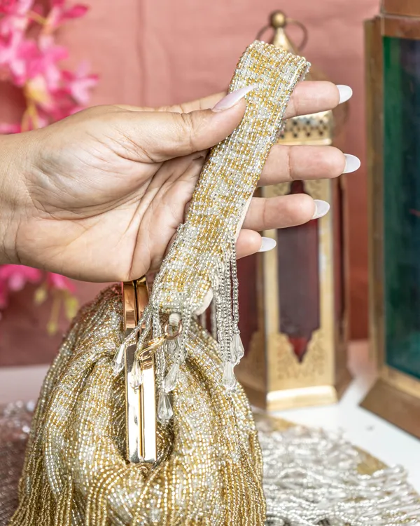 Iliara_Bloom_–_Gold_&_Ivory_Fringe_Beaded_Purse